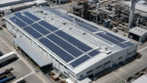 Proyecto de autoconsumo para empresas instalado en cubierta industrial